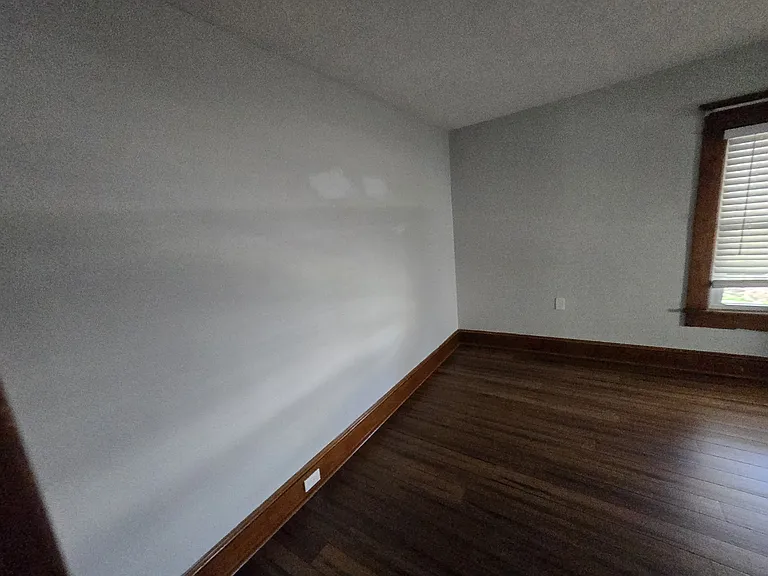 326 1/2 Warren St — Photo 32