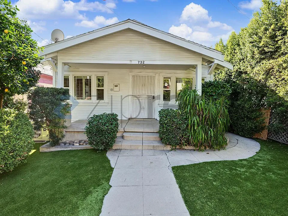 732 Solano Ave