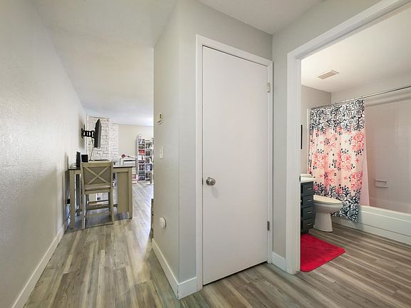 3rd image of 125 Franklin Ave APT 407