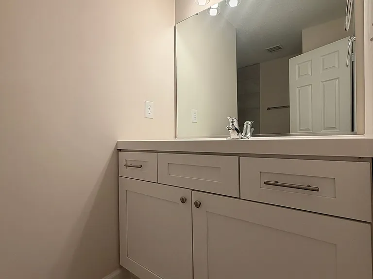 705 Lakecrest Ave — Photo 26
