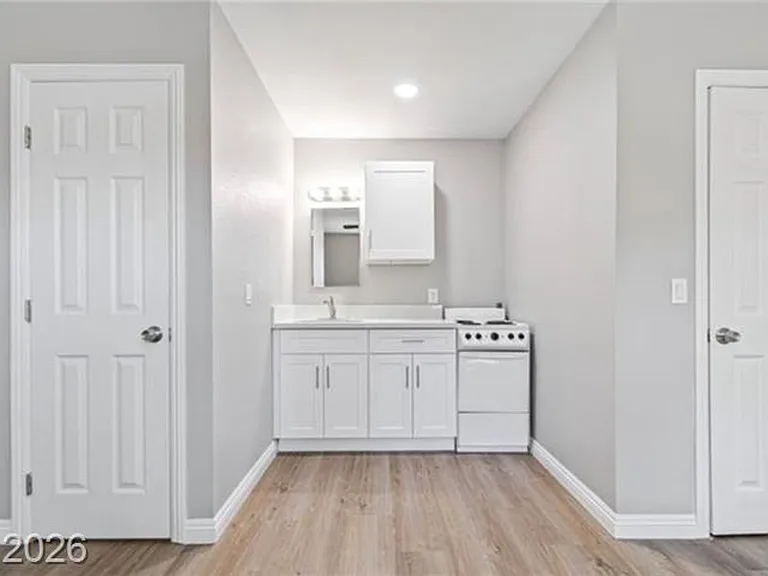 308 Eastminister Ct — Photo 7