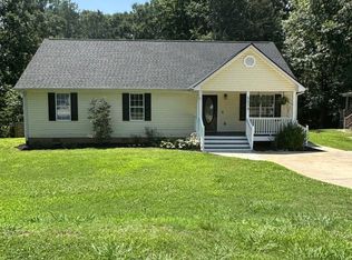 5074 Twin Oaks Ln, Murrayville, GA 30564