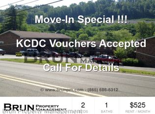 2008 Dutch Valley Dr APT 4, Knoxville, TN 37918