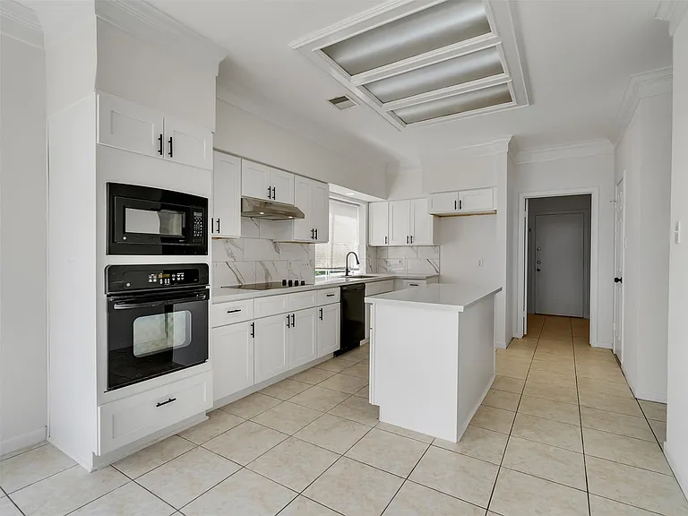 1127 Gloria Ct — Photo 23