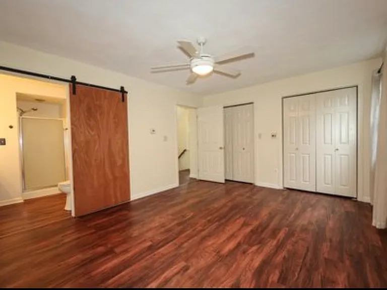 38 Stillwater Dr — Photo 5