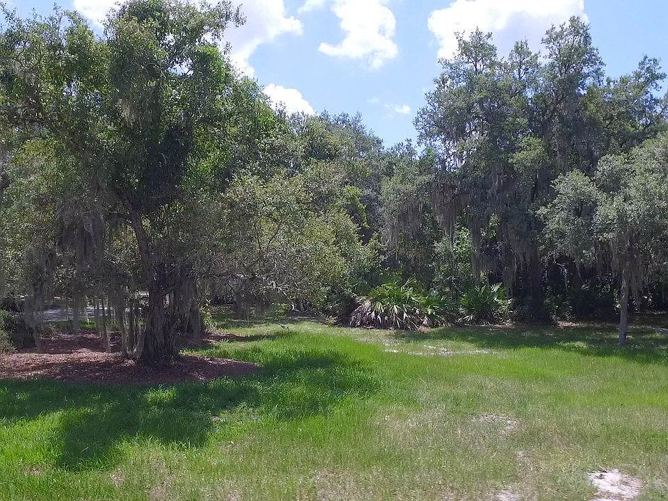 1st image of 9204 Cromwell Woods Sq