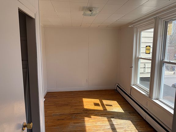 5th image of 9 S Main St APT 4