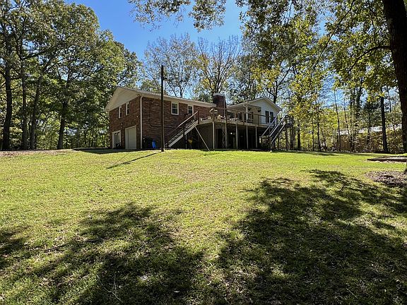 3rd image of 731 Asbury Dr