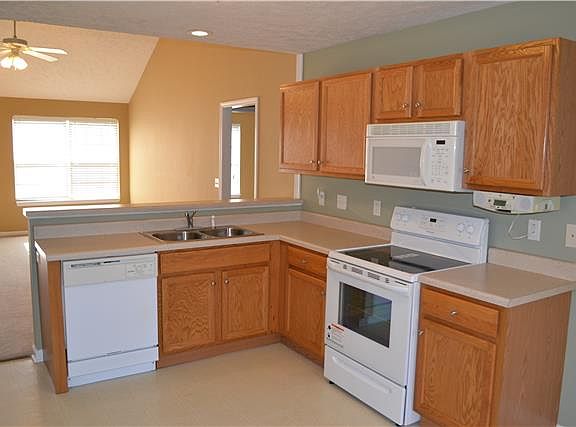 4th image of 2934 Weybridge Dr SW