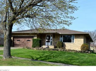 6154 Saint Francis Dr, Seven Hills, OH 44131