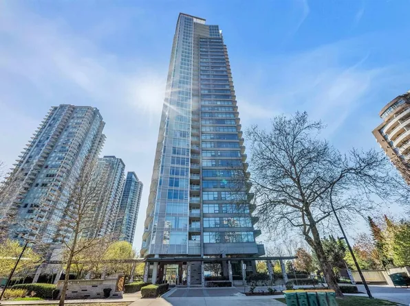 4880 Bennett St #3703, Burnaby, BC V5H 0C1