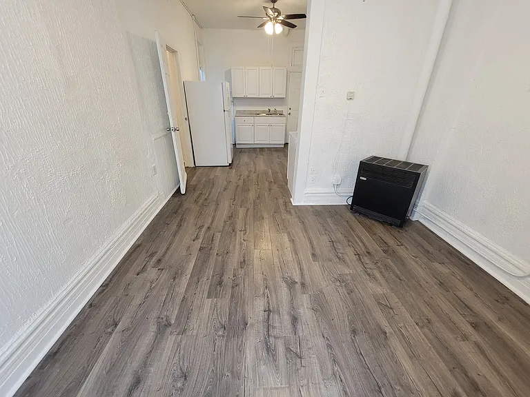 1359 W Walton St #1B — Photo 10