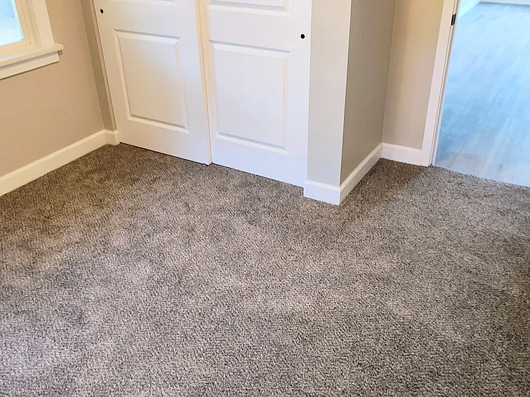 1048 Elm St — Photo 14
