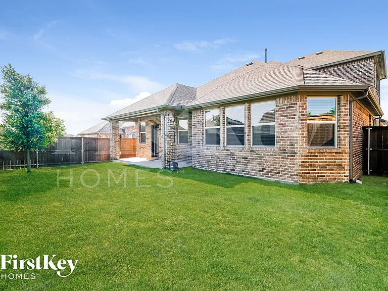 705 Bluebird Way — Photo 15