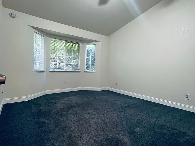 836 Marsh Creek Dr — Photo 33