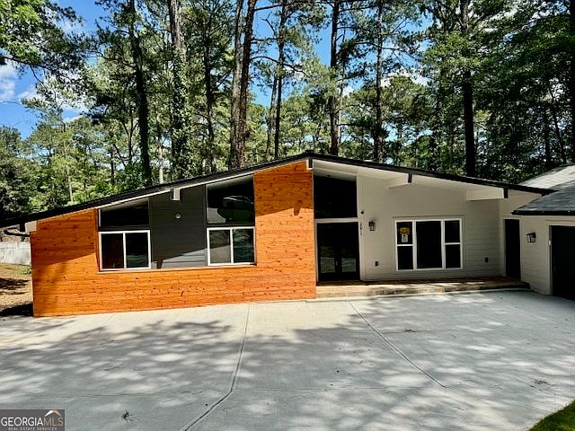 1st image of 2071 Deborah Dr