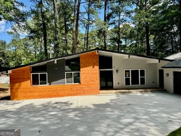 2071 Deborah Dr, Atlanta, GA 30345