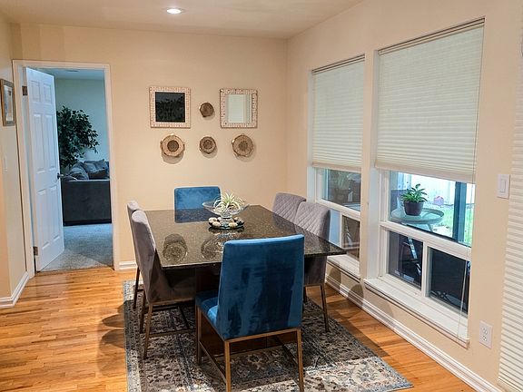 3rd image of 16627 SE 26th Pl