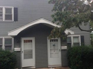446 Quaker Ln S, West Hartford, CT 06110