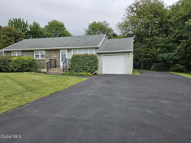 2nd image of 100 Troy Road