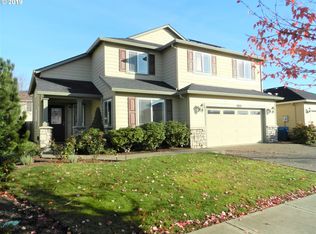 3225 Oxford St, Woodburn, OR 97071