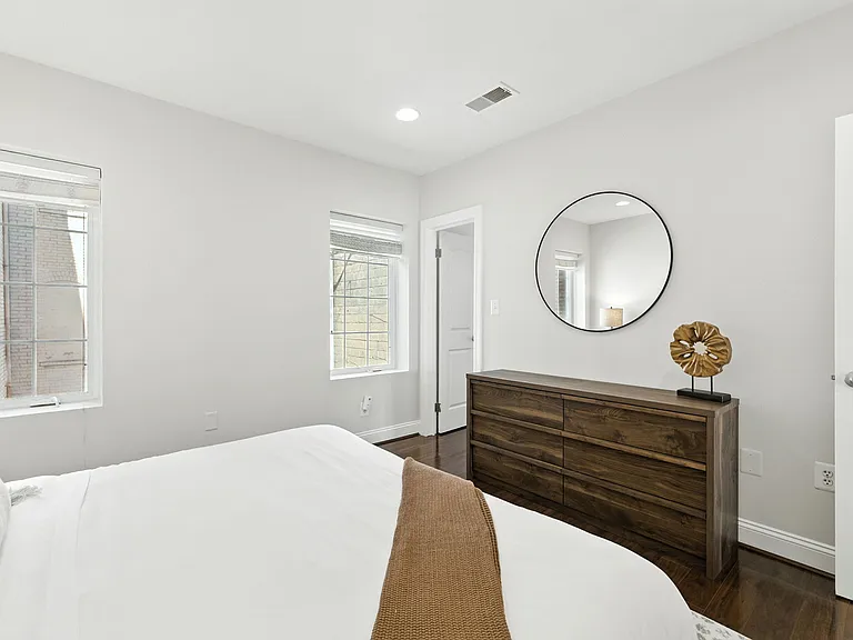 2033 P St NW — Photo 10