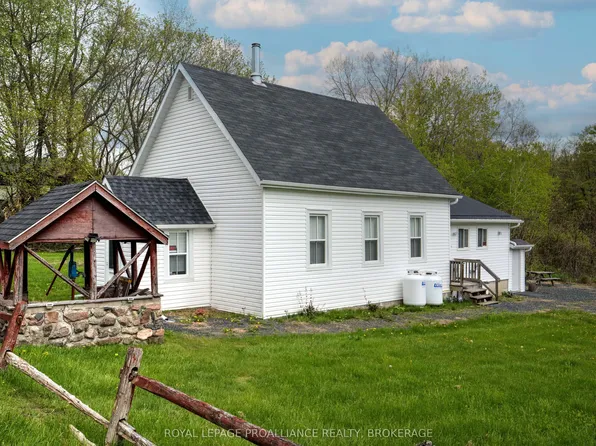 1867 Crow Lake Rd, Central Frontenac, ON K0H 2B0