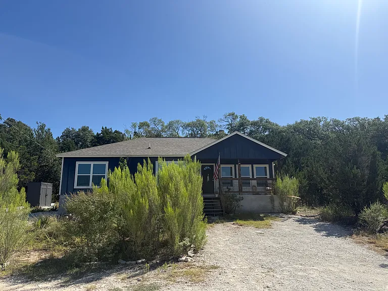 3274 Contour Dr — Photo 2