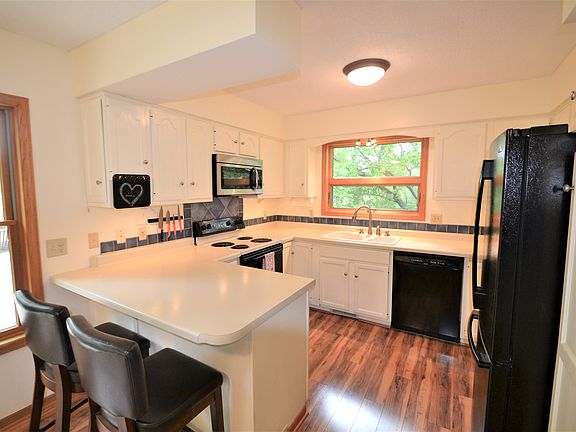 4th image of 6403 47th St N