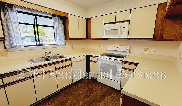 6665 Tidewater Ln — Photo 7