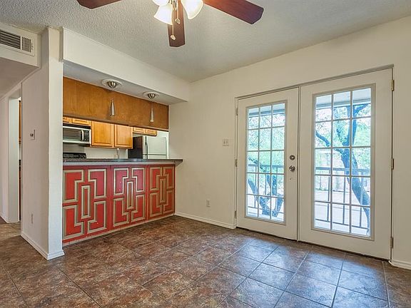 5th image of 5924 Birchbrook Dr APT 211B