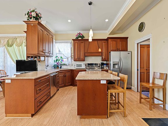 5th image of 9168 Delview Ln