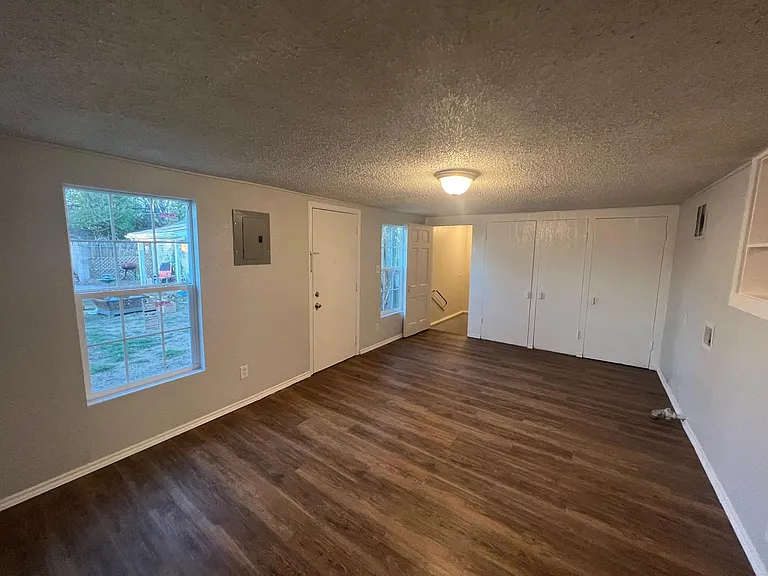 3413 Conway St — Photo 10