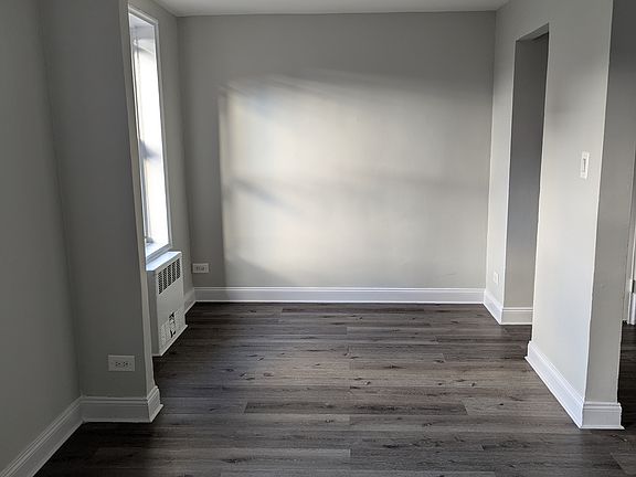 5th image of 9131 Lamont Ave APT 2d