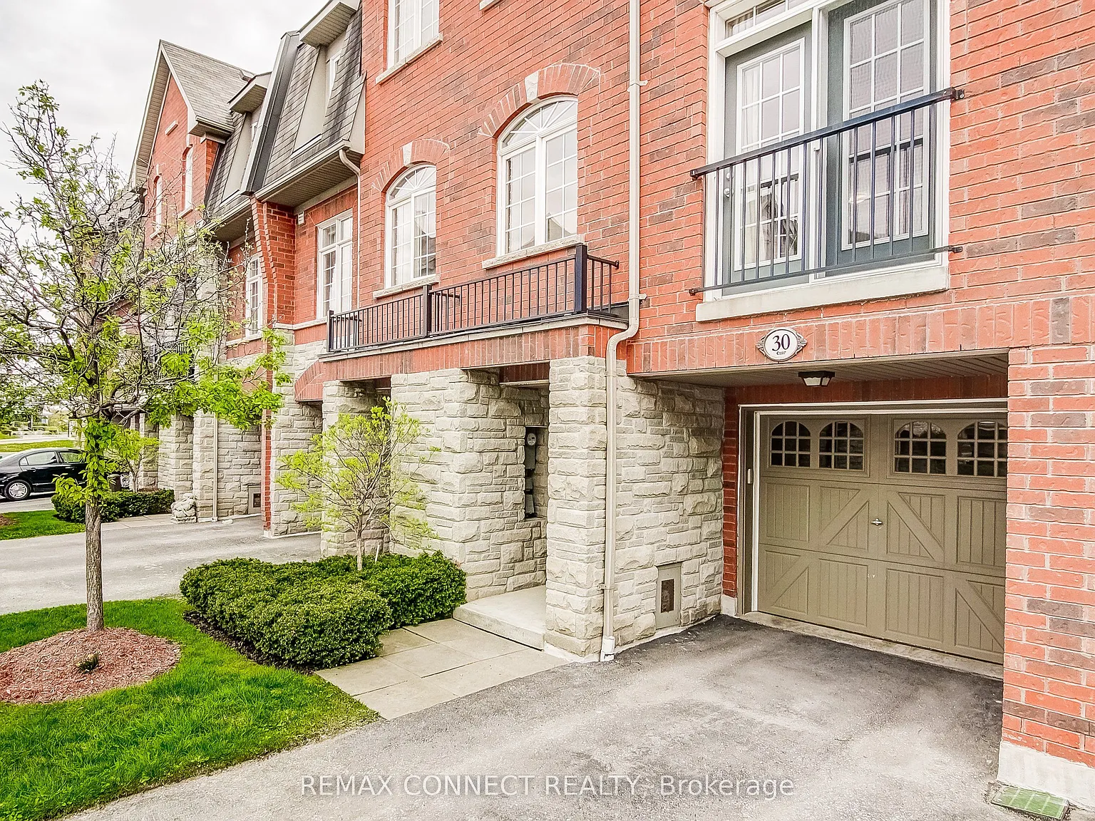 3 bed, $3,100 — Photo 2