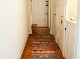 262 S 21st St #GF, Philadelphia, PA 19103