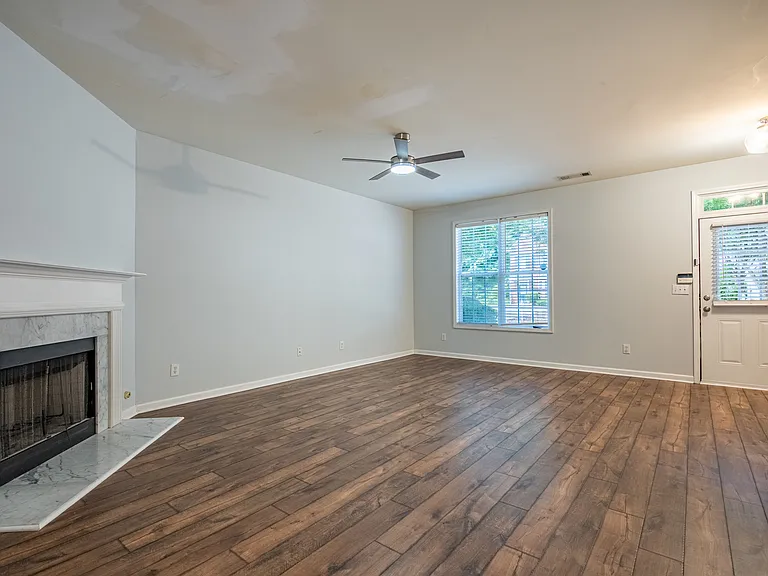 140 Galecrest Dr — Photo 5