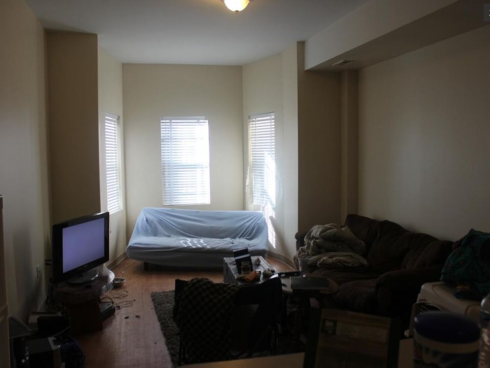 2nd image of 1840 N 17th St #B