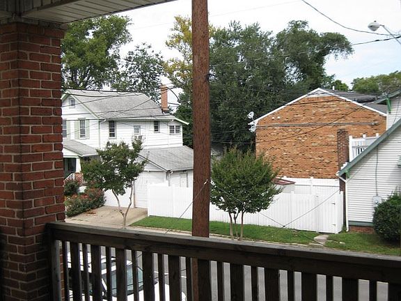 2nd image of 701 W 26th St APT 4