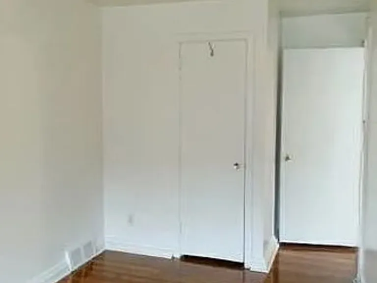 7900 Gilbert St — Photo 5