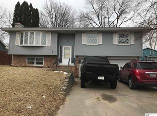 1603 Thomas Dr, Bellevue, NE 68005