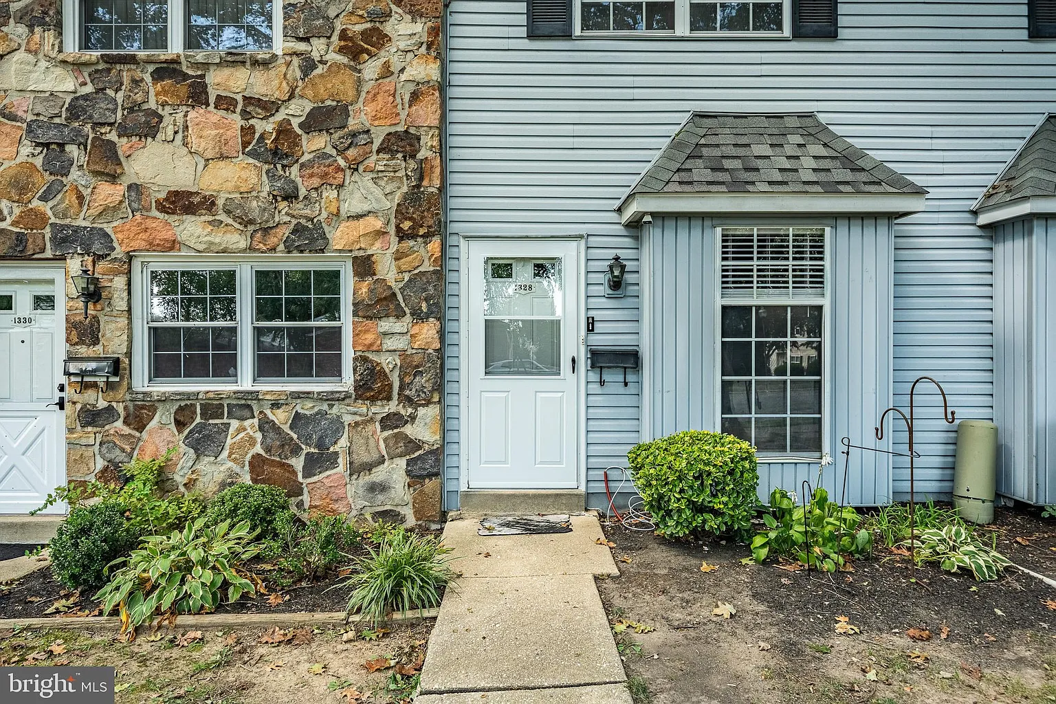 1328 Rolling Glen Dr photo 1