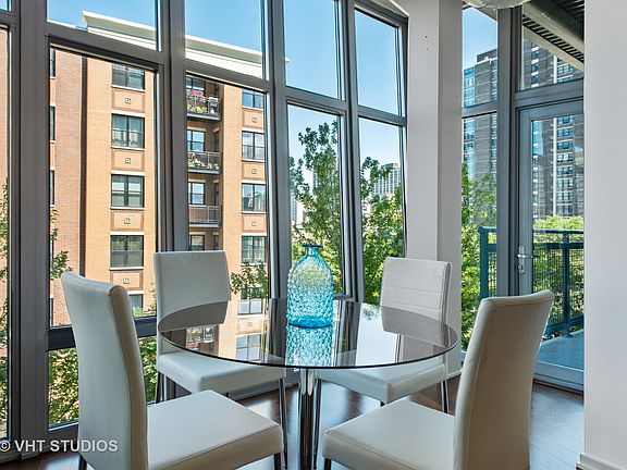 5th image of 1000 W Leland Ave APT 5B