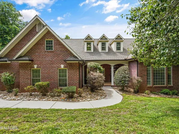 1121 S Sequoyah Dr, Friendsville, TN 37737