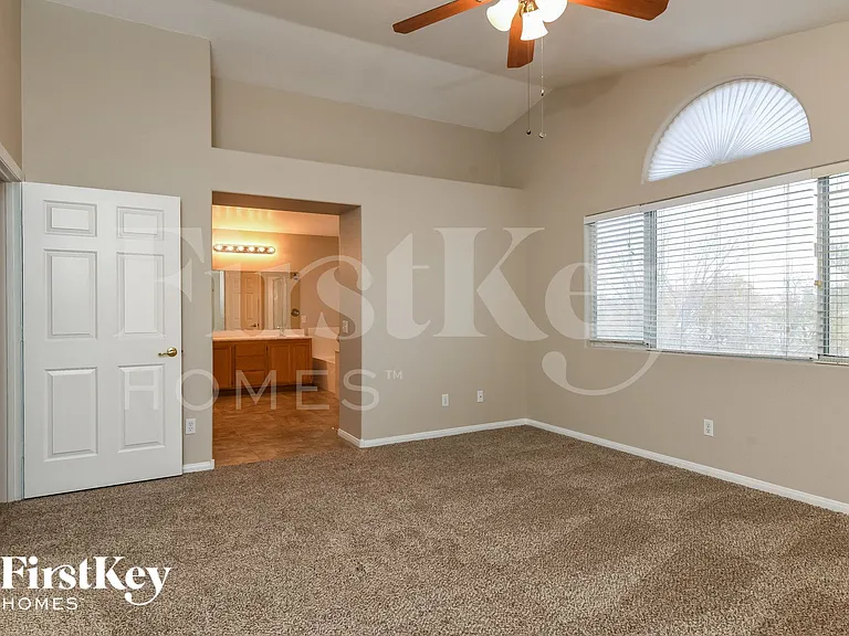 3932 Gold Point St — Photo 6