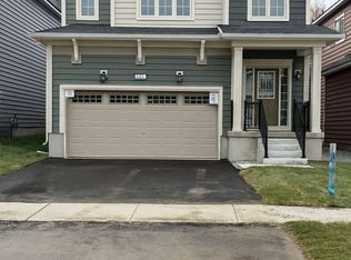 185 NW Beechwood Forest Ln, Gravenhurst, ON P1P0H8