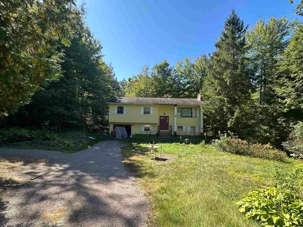 15 Oakwood Lane, Essex, VT 05452
