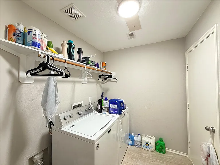 1807 Emerson Ridge Dr — Photo 25