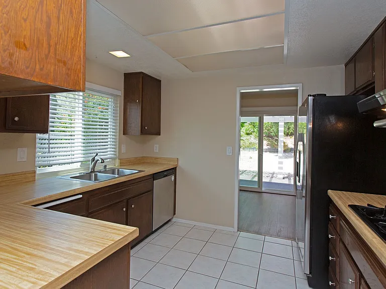 3407 Santa Clara Way — Photo 8