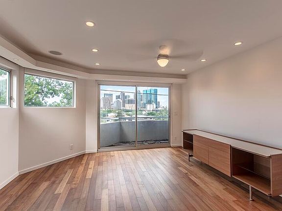 5th image of 328 Magellan Ave